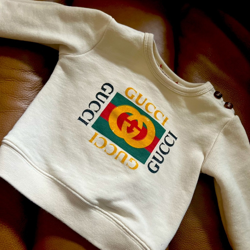 Gucci Sweatshirt Worn once for 30minutes for pictures Size:9-12 months